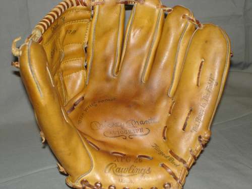 Mickey Mantle Rawlings XPG26 Front
